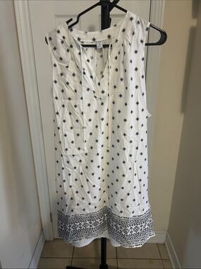 Old Navy White Midi Dress with Black Motif and Hem Border